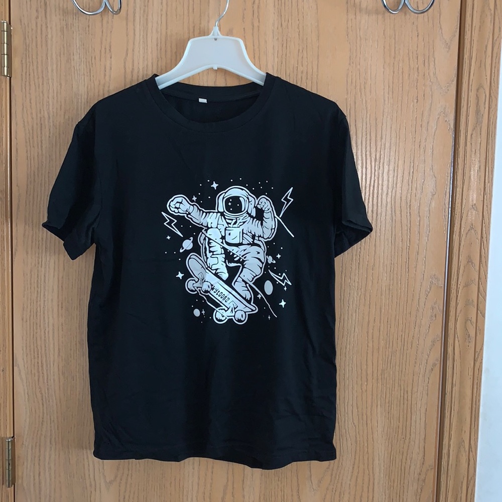 ROMWE Astronaut Graphic Tee